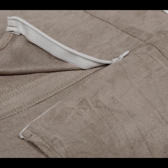 🔹Last 1🔹Sexy Suede Halter Crop Top - Picture 4 of 8